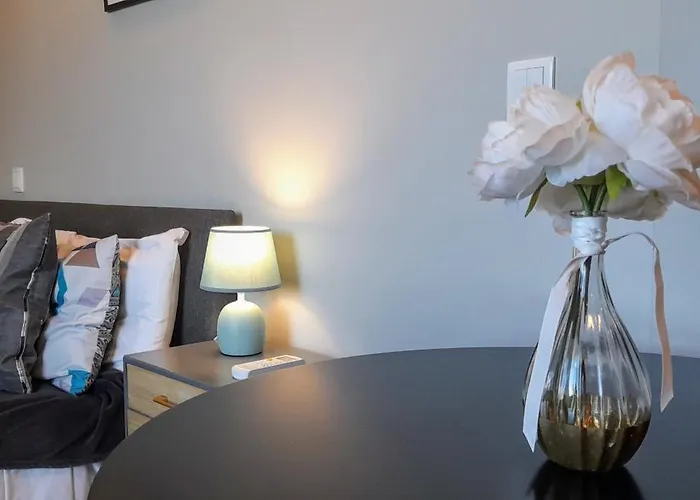 White Design Apartment